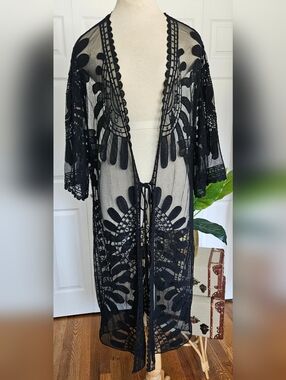 Bohemian Sheer/ Lace Floral Embroidered Cover-up 3/4 bell-style Sleeves Kinomo!